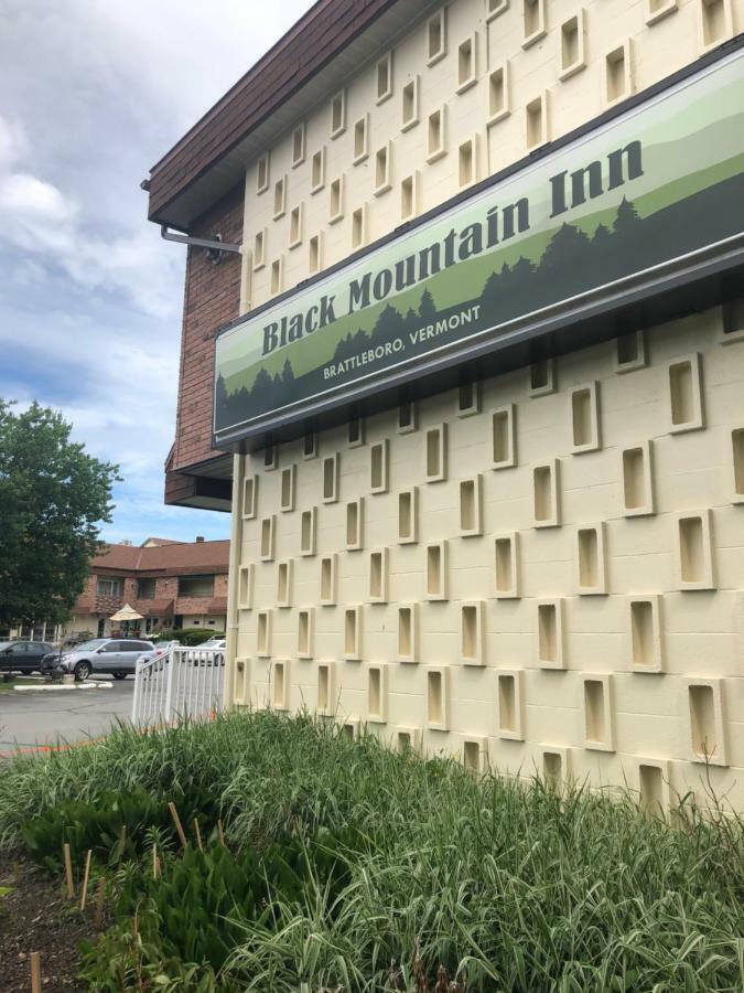 The Black Mountain Inn Братлборо Экстерьер фото